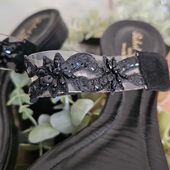 EUC Robert Clergerie 7.5NB black suede and beaded mesh low heeled sandals - Picture 8 of 8